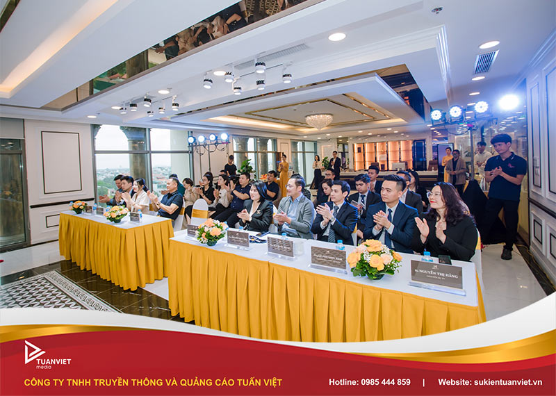 tổ chức hội nghị tri ân khách hàng