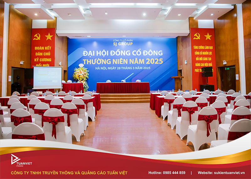 chuẩn bị tổ chức hội nghị khách hàng