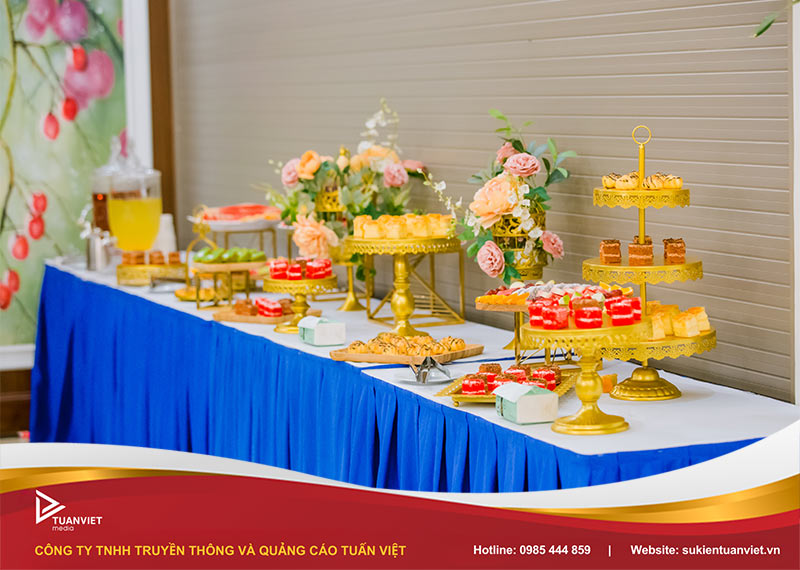tiệc teabreak hội nghị khách hàng