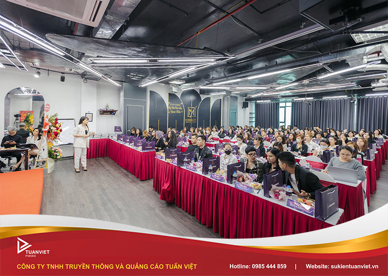 dịch vụ tổ chức hội nghị khách hàng