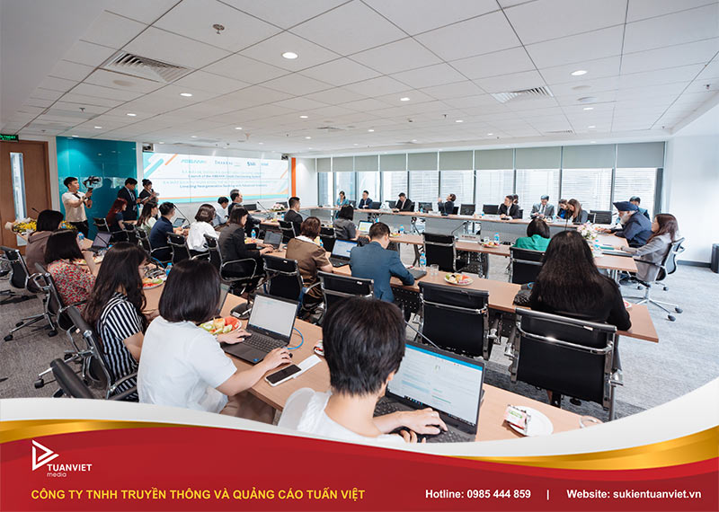 dịch vụ tổ chức chương trình hội nghị khách hàng