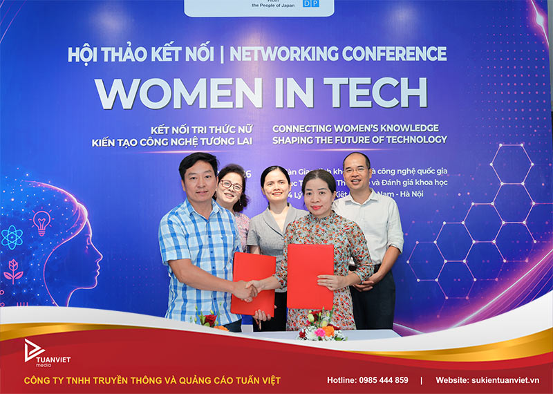 sự kiện women in tech