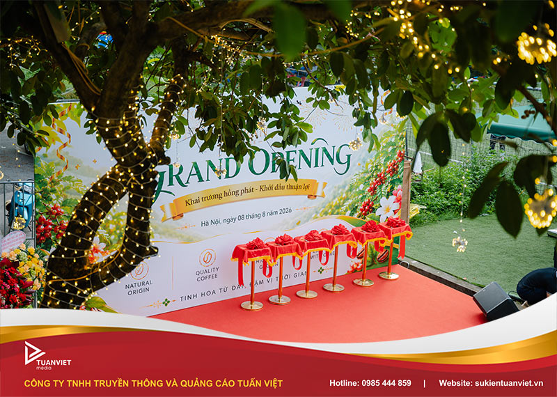 khai trương quán cafe terran