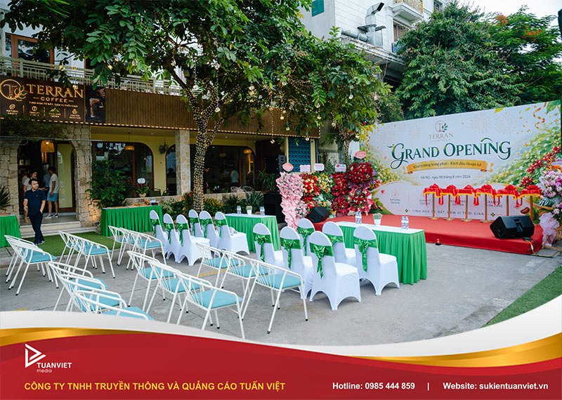 khai trương quán cafe terran