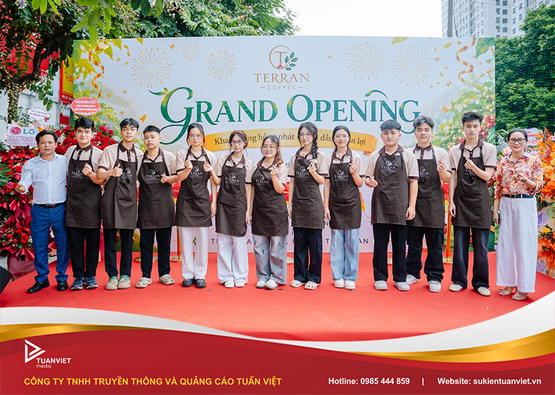 khai trương quán cafe terran