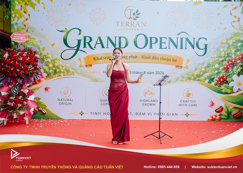 khai trương quán cafe terran