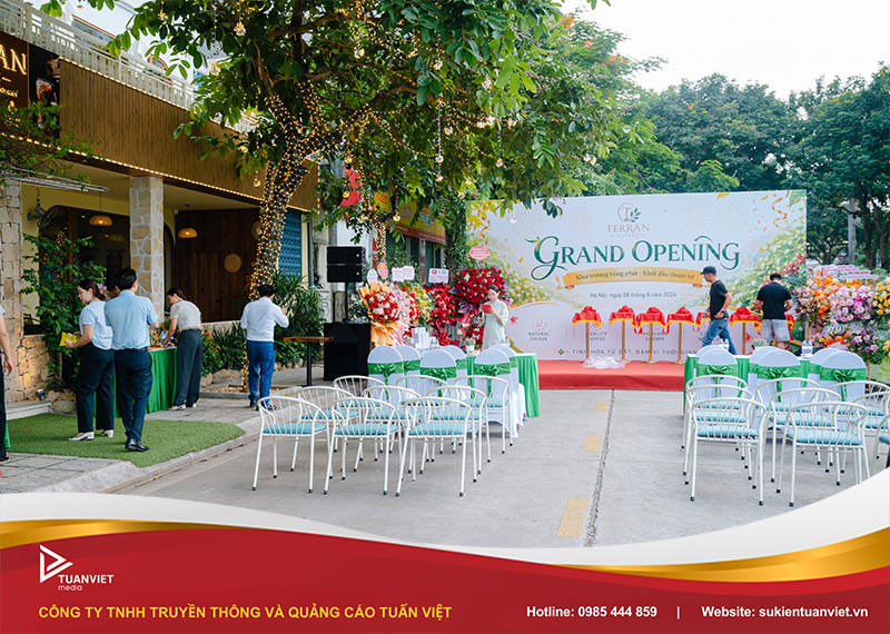 khai trương quán cafe terran