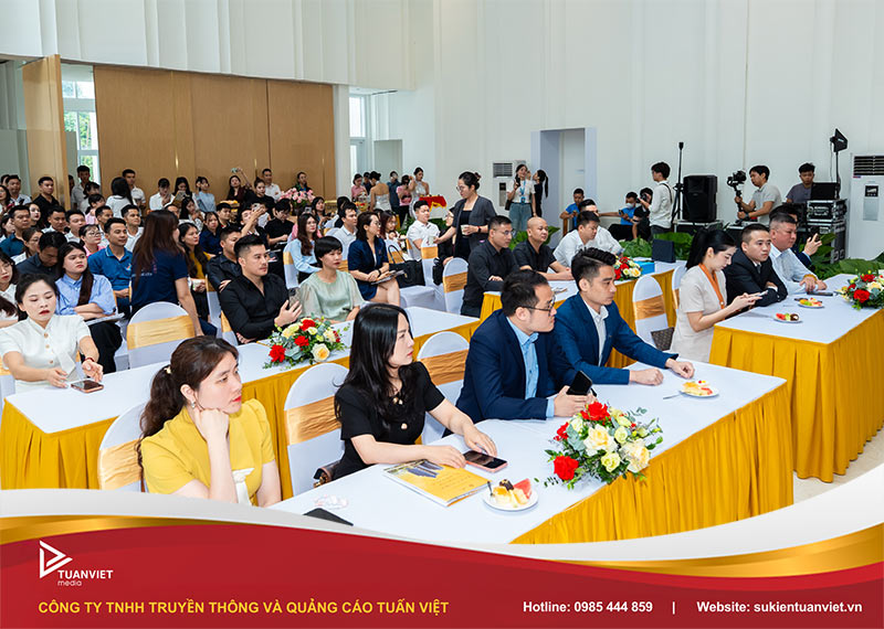 lễ khai trương căn hộ mẫu và văn phòng bán hàng eden park