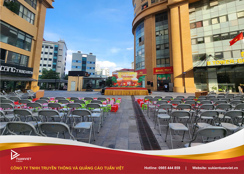 bàn ghế tổ chức trung thu