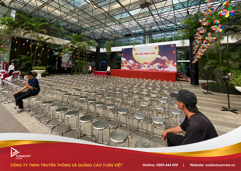 tổ chức trung thu thuê bàn ghế nào