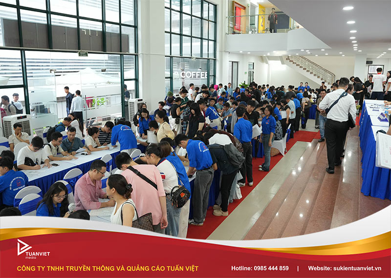 sự kiện chào tân sinh viên học viện bưu chính viễn thông 2026
