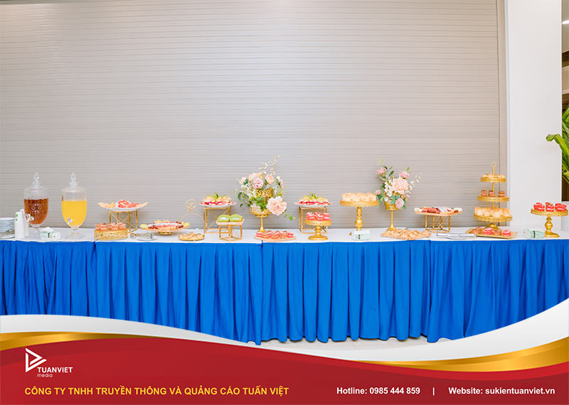 tiệc ngọt ngày Phụ nữ Việt Nam
