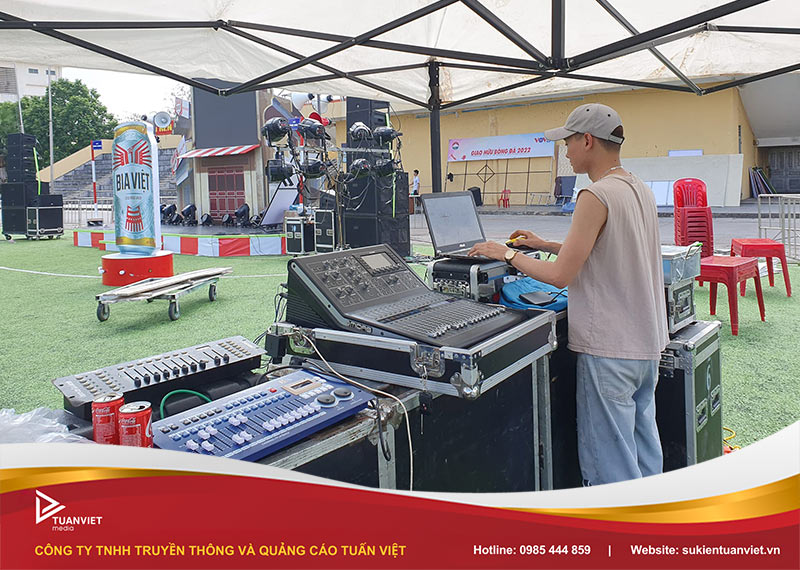 cách setup hệ thống âm thanh ánh sáng