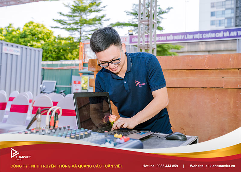 quy trình setup hệ thống âm thanh ánh sáng tổ chức sự kiện chuyên nghiệp