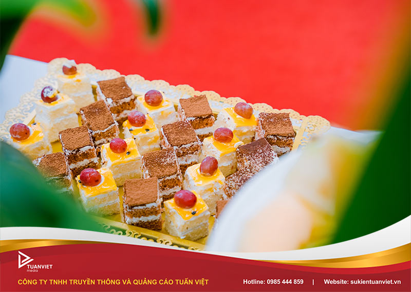 mẫu thực đơn tiệc ngọt trung thu