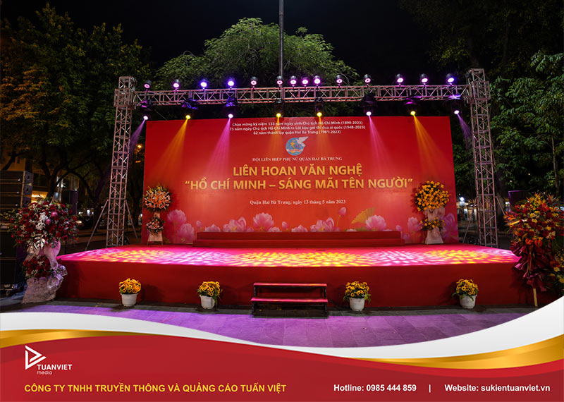 quy trình thi công sân khấu
