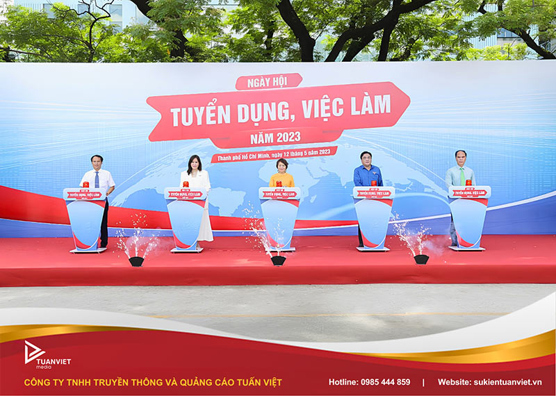 xưởng in backdrop hội chợ