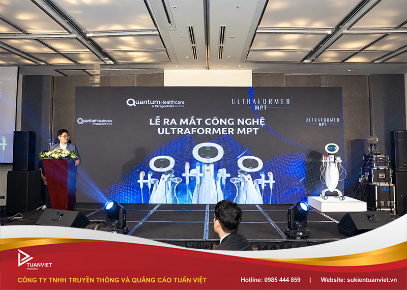 đơn vị thiết kế backdrop ra mắt sản phẩm mới