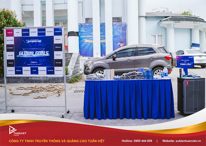mẫu bàn check in sự kiện sang trọng