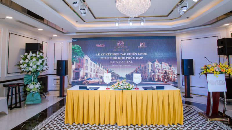 bàn ký kết