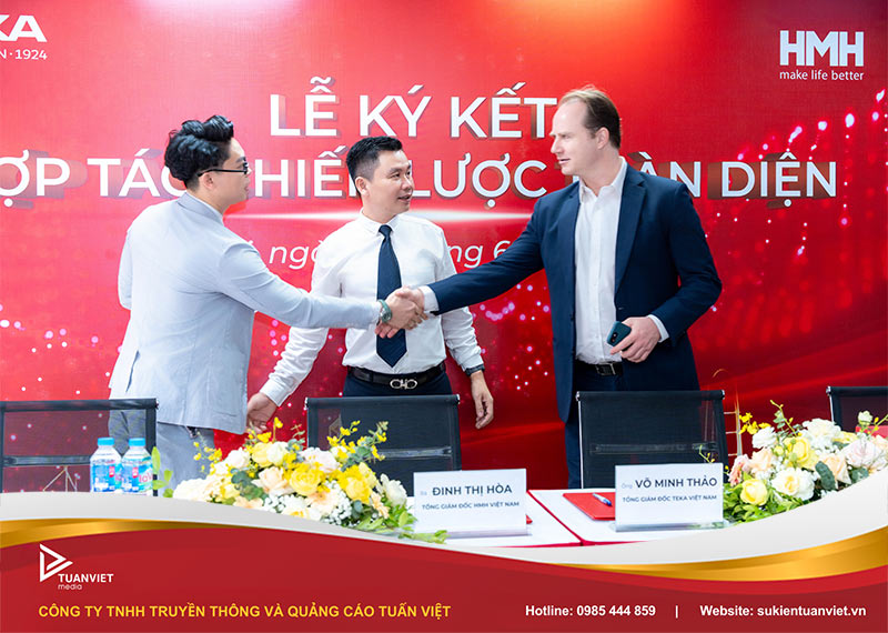 cho thuê bàn ký kết