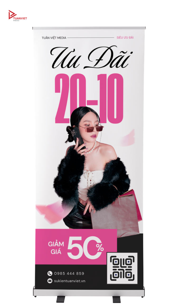 mẫu standee 20/10